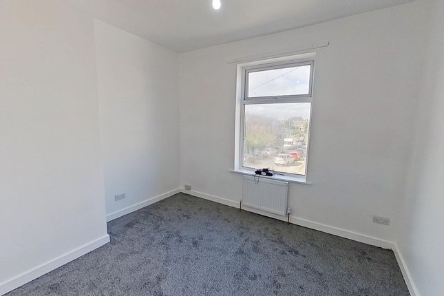 76, Lapage Street, Bradford photo 5