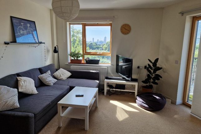 Flat for sale in Plough Close, London