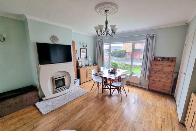 32 Bryn Road, Bridgend photo 2