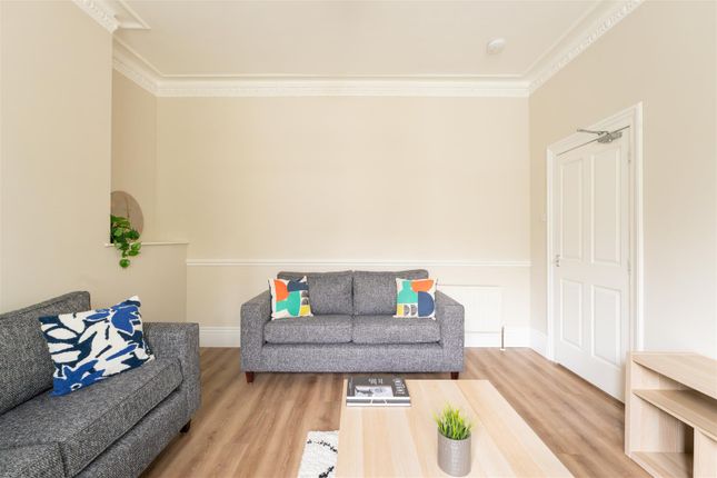 Larkspur Terrace, Newcastle upon Tyne photo 4