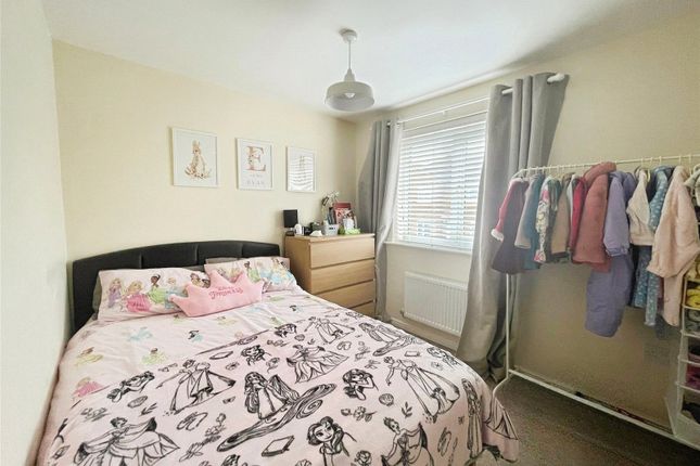 77, Masefield Avenue, Chesterfield photo 4