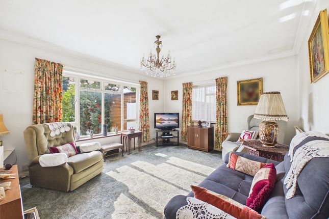 24 Southview Road, Marlow photo 2