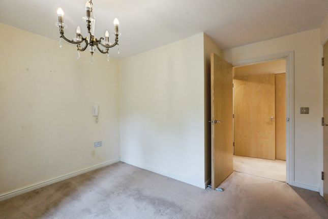 24 Coachmans Court,, Station Road, Gloucestershire photo 4