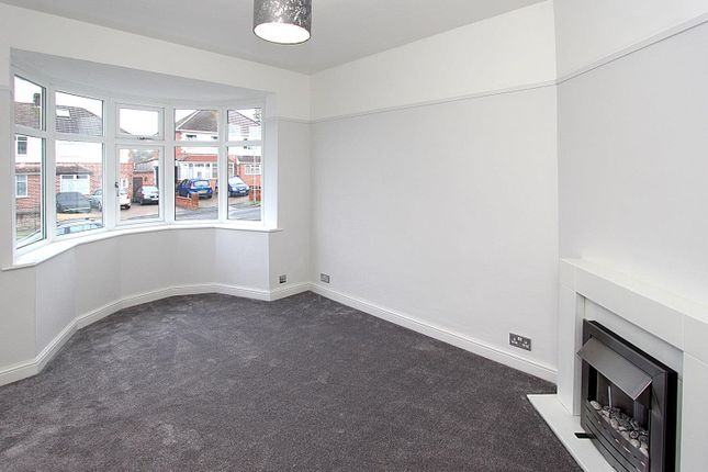 34, Hollybush Lane, Wolverhampton photo 3