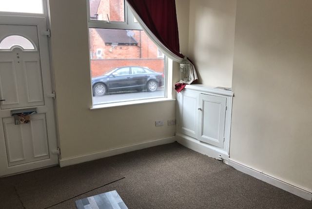 Terraced house to rent in Henton Road, Leicester