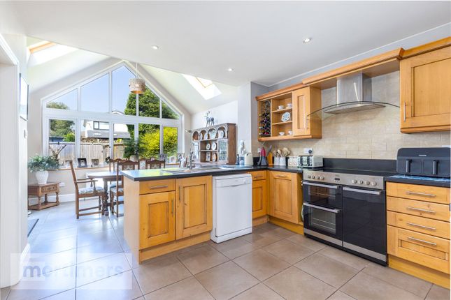 12, Fairfield Drive, Lancashire photo 2