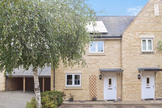 Thumbnail Semi-detached house for sale in Cresswell Close, Yarnton, Kidlington
