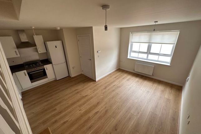 5, Stratford Drive, Knowsley photo 2