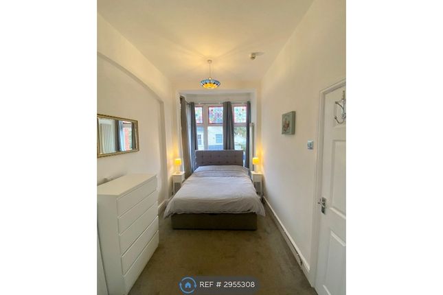 Flat, Lawson Road, Colwyn Bay photo 3