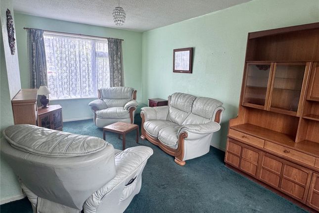 13, Weyhill Close, Swindon photo 4