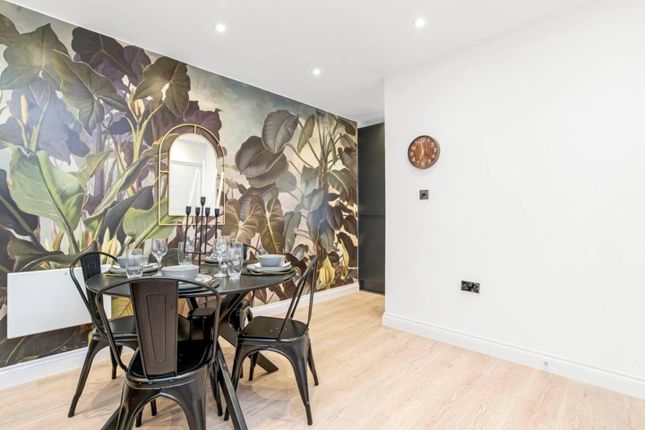 Flat 2, 14 Clammas Way, Uxbridge, UB8 3AN, London photo 5