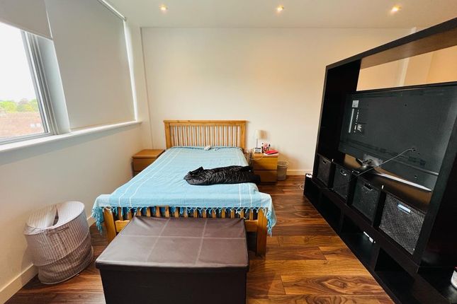 12, Talbot Skyline, Harrow photo 5