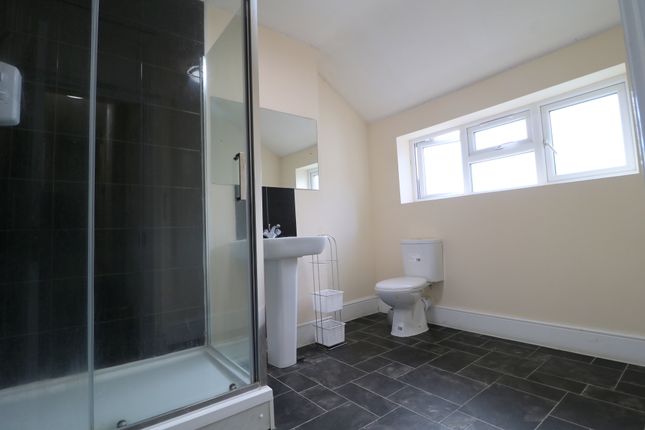 Room to rent in Bedford Road, Kempston, Bedford