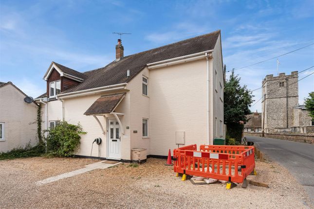 3-bed house on 2, Applegate, Andover, £525,000