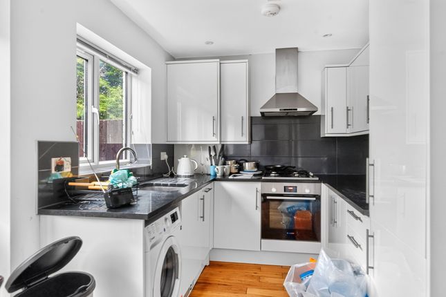 37A,, Whitlock Drive, London photo 4