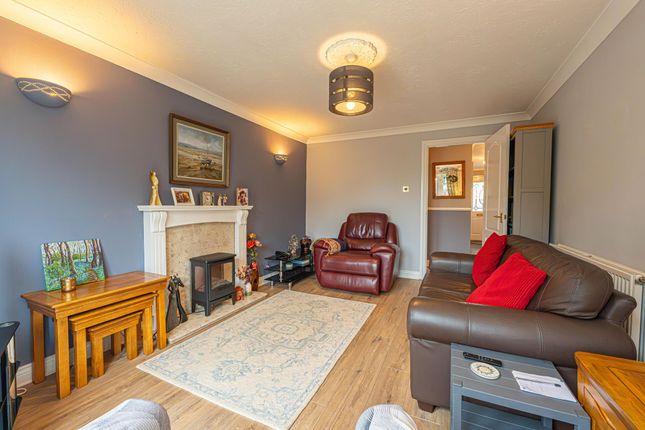 3 Stokes Court, Newport photo 3