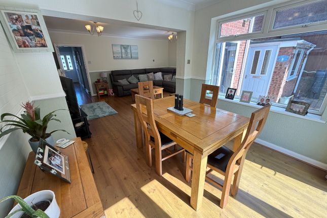 17 Bibshall Crescent, Dunstable, Bedfordshire photo 4