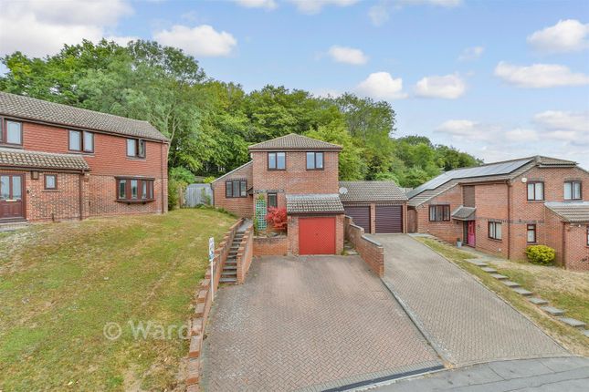 4-bed detached on 4, Swallow Rise, Chatham, £425,000