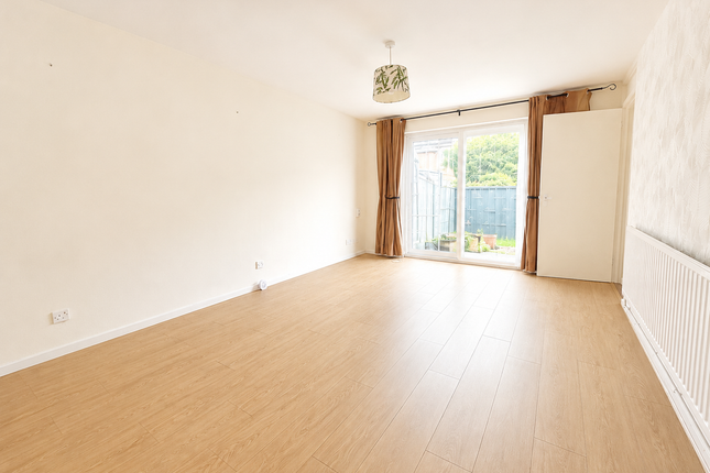 34, Basildon photo 4