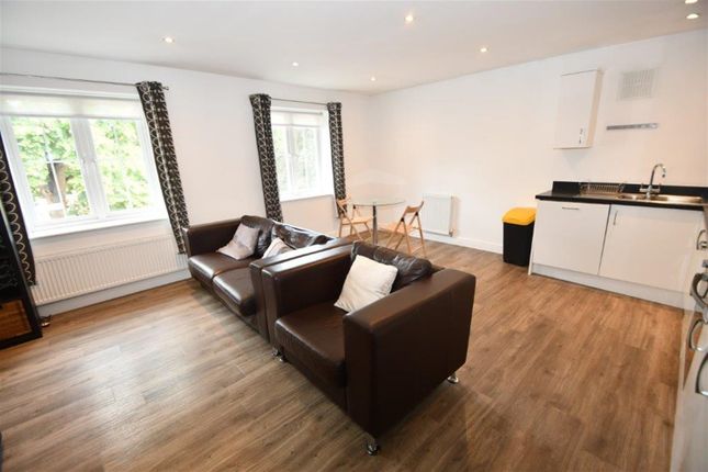 4, Charterhouse Court, Borough Road, Godalming photo 5