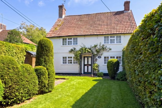 3-bed house on Dairy Cottage, Basingstoke, £825,000