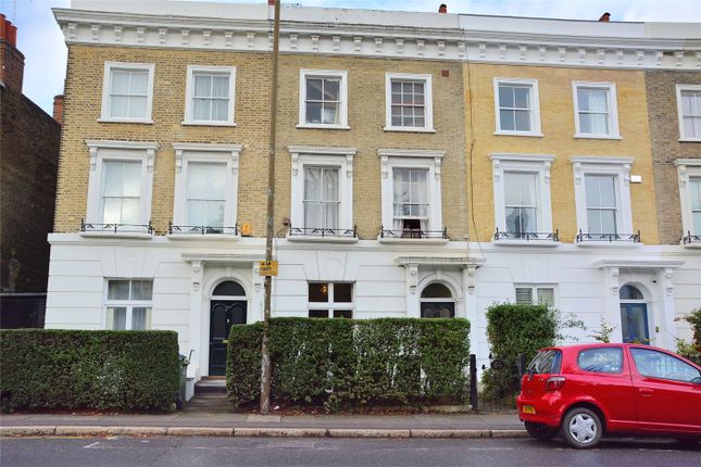 Flat to rent in Greenwich South Street, London