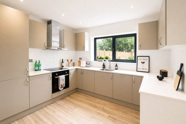 3 Sorrel Close,, Farnborough, Hampshire photo 3
