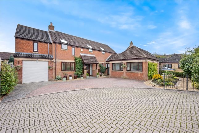 Detached house for sale in Abraham Close, Willen Park, Milton Keynes, Buckinghamshire
