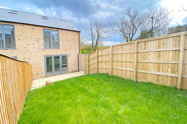 Semi-detached house to rent in Lindley Mews, Harrogate