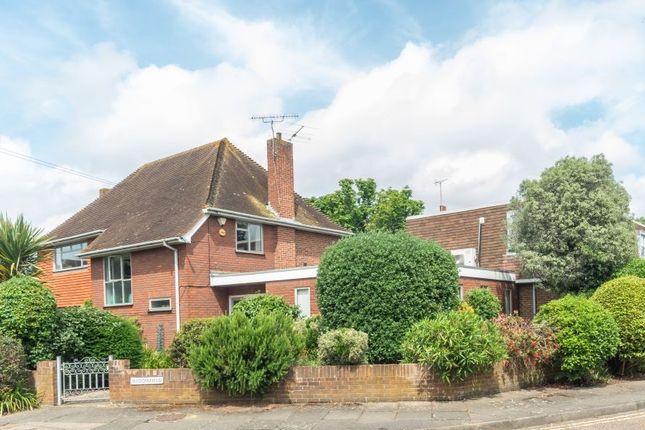 Detached house for sale in Broomfield, Lower Sunbury