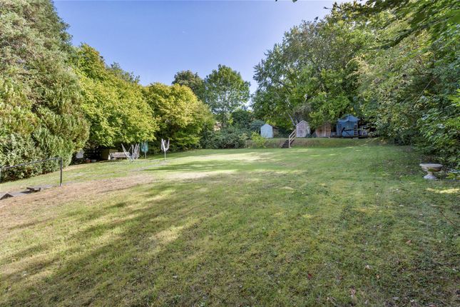6 Normans Court, Micklefield Road, High Wycombe photo 4