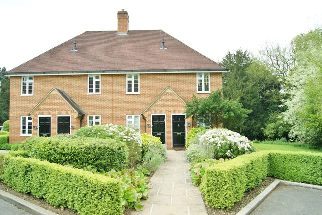 Flat to rent in Lady Yorke Park, Seven Hills Road, Iver, Bucks