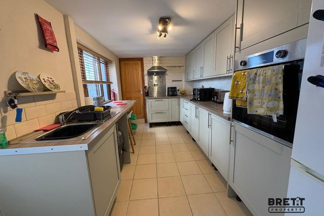 60, Cromwell Road, Milford Haven photo 4