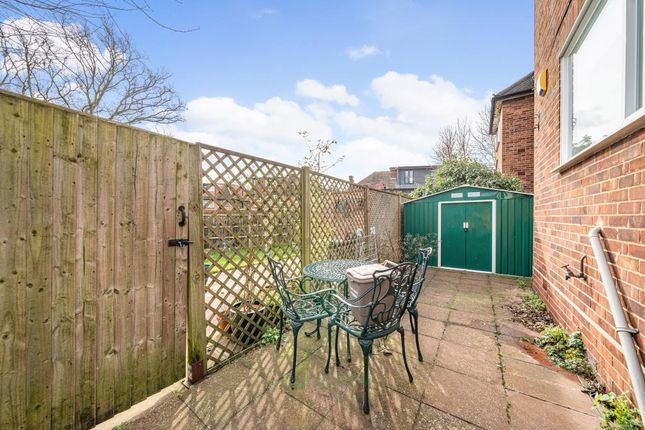 Flat for sale in Mill Court, Holders Hill Road
