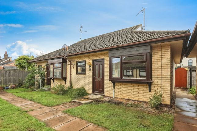 2-bed house on 40, Vinery Court, Huntingdon, £120,000