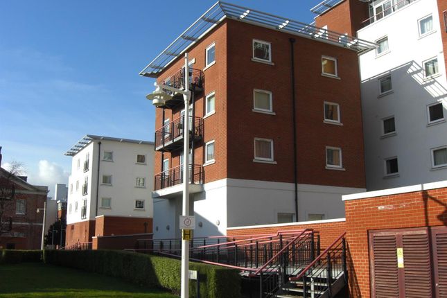 Thumbnail Flat to rent in The Canalside, Gunwharf Quays, Portsmouth