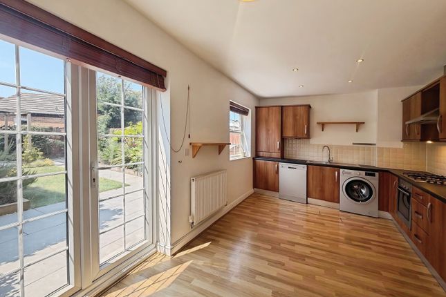 11, Pacific Way, Derby photo 2