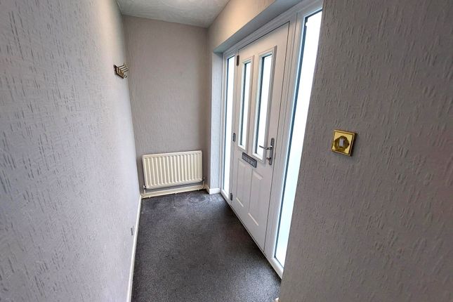 Newlyn Drive, Wigan photo 2