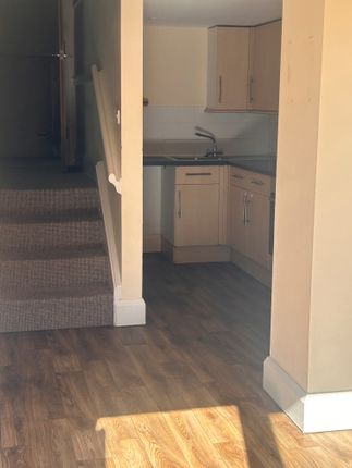 Flat 7, The Park, Kingswood photo 4