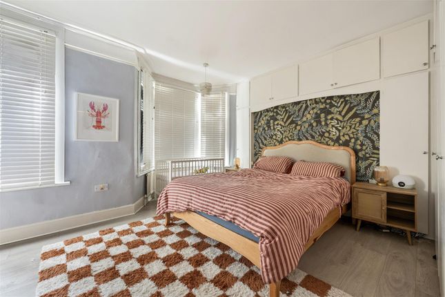7, Empress Avenue, Chingford photo 4