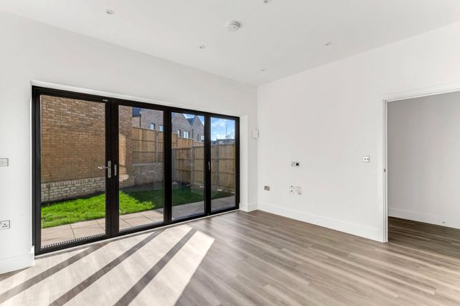 Plot 25 Granville Gardens,, Granville Road, London photo 2