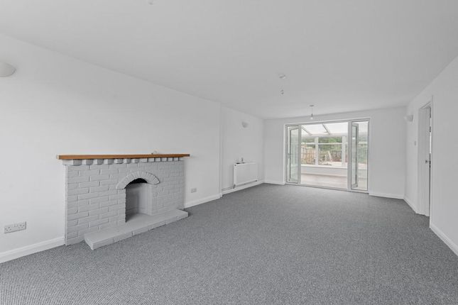 Wkara, Lynn Road, Wisbech photo 2