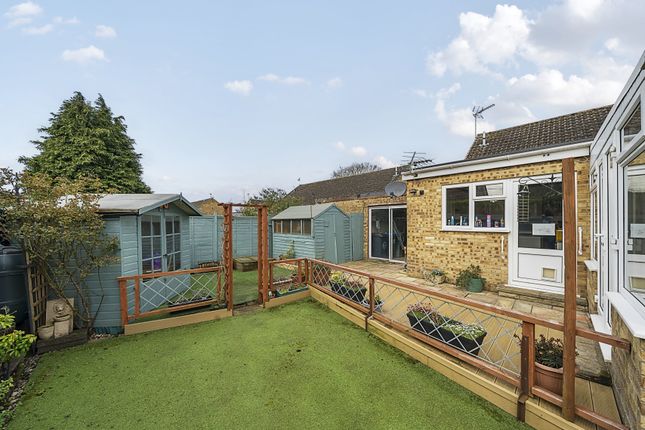 Bungalow for sale in Wychwood Close, Carterton, Oxfordshire