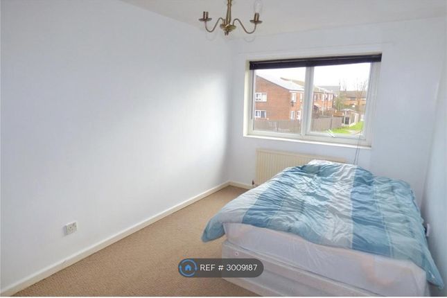 Crossbank Way, Middleton, Manchester photo 4