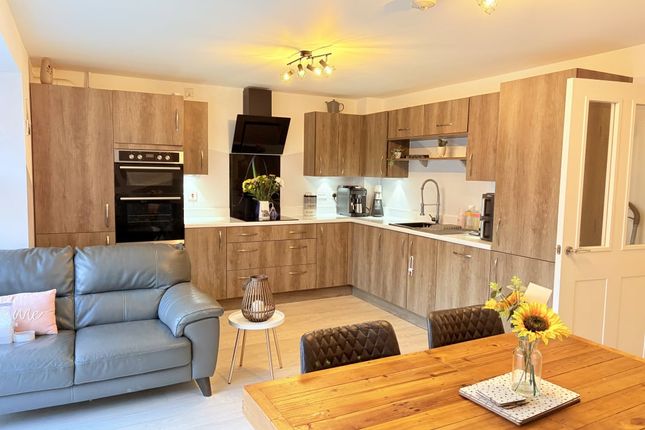 10 Bircham Drive, Coleford photo 4