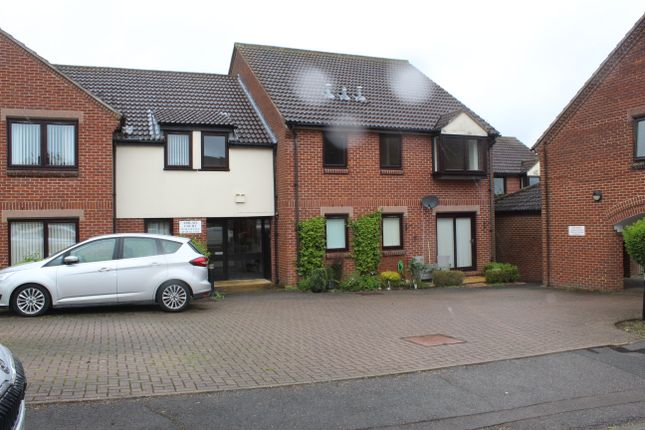 Thumbnail Detached house to rent in Coles Close, Ongar