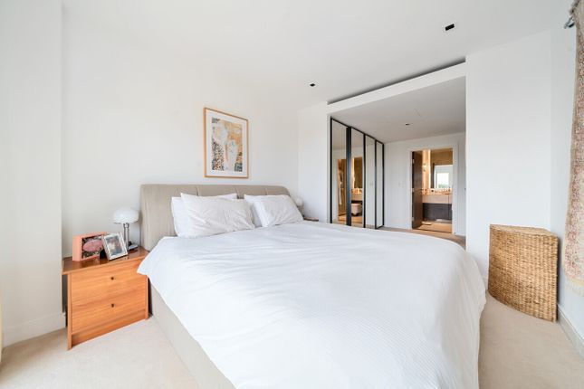Apartment 57, Quayside House, 8, Kew Bridge Road, Brentford photo 4