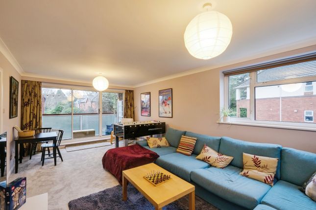 Flat 5 Lawnswood, 82, Surrey Road, Dorset photo 2