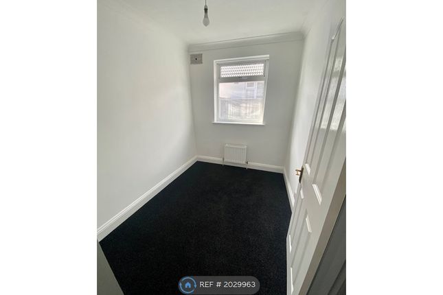 Bungalow to rent in Sutherland Avenue, Welling