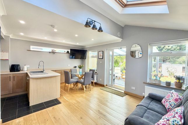 West Cottage, Cooden Drive, Bexhill-on-Sea photo 2